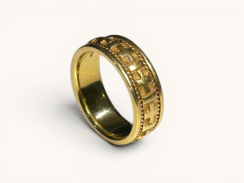 18K Gold Heraldic Cross Motif Band Ring 2